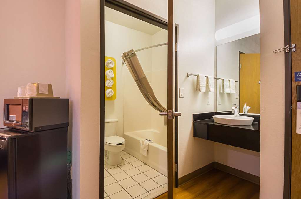 Motel 6 Dallas Irving DFW Airport South - photo 15