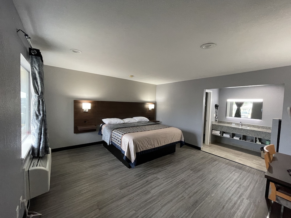 Ridge Motel - photo 21