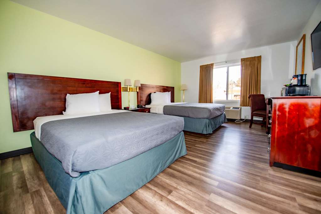 Rodeway Inn Central Colorado Springs - photo 24