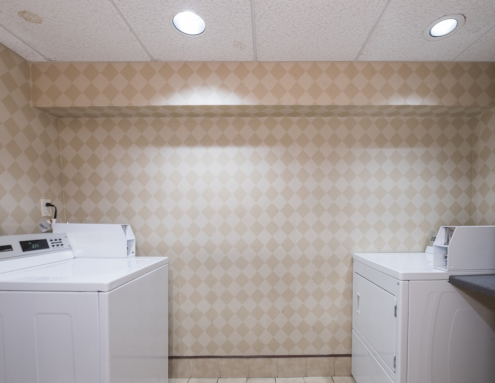 Red Roof Inn Hartford New Britain - photo 26