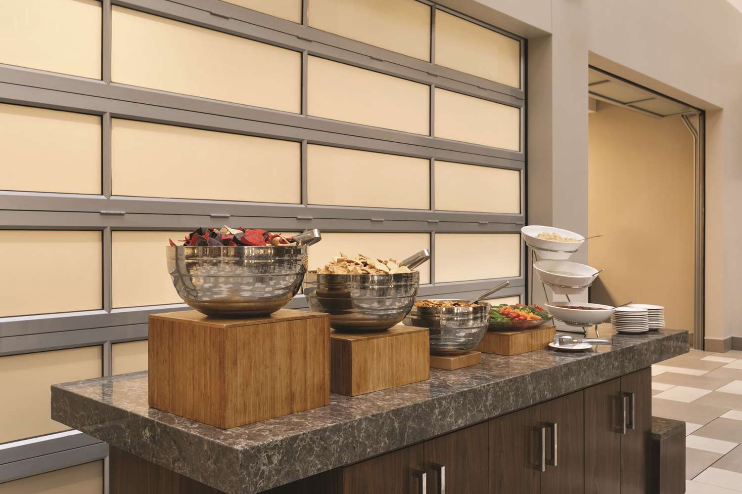 Embassy Suites by Hilton Bloomington Minneapolis - photo 36