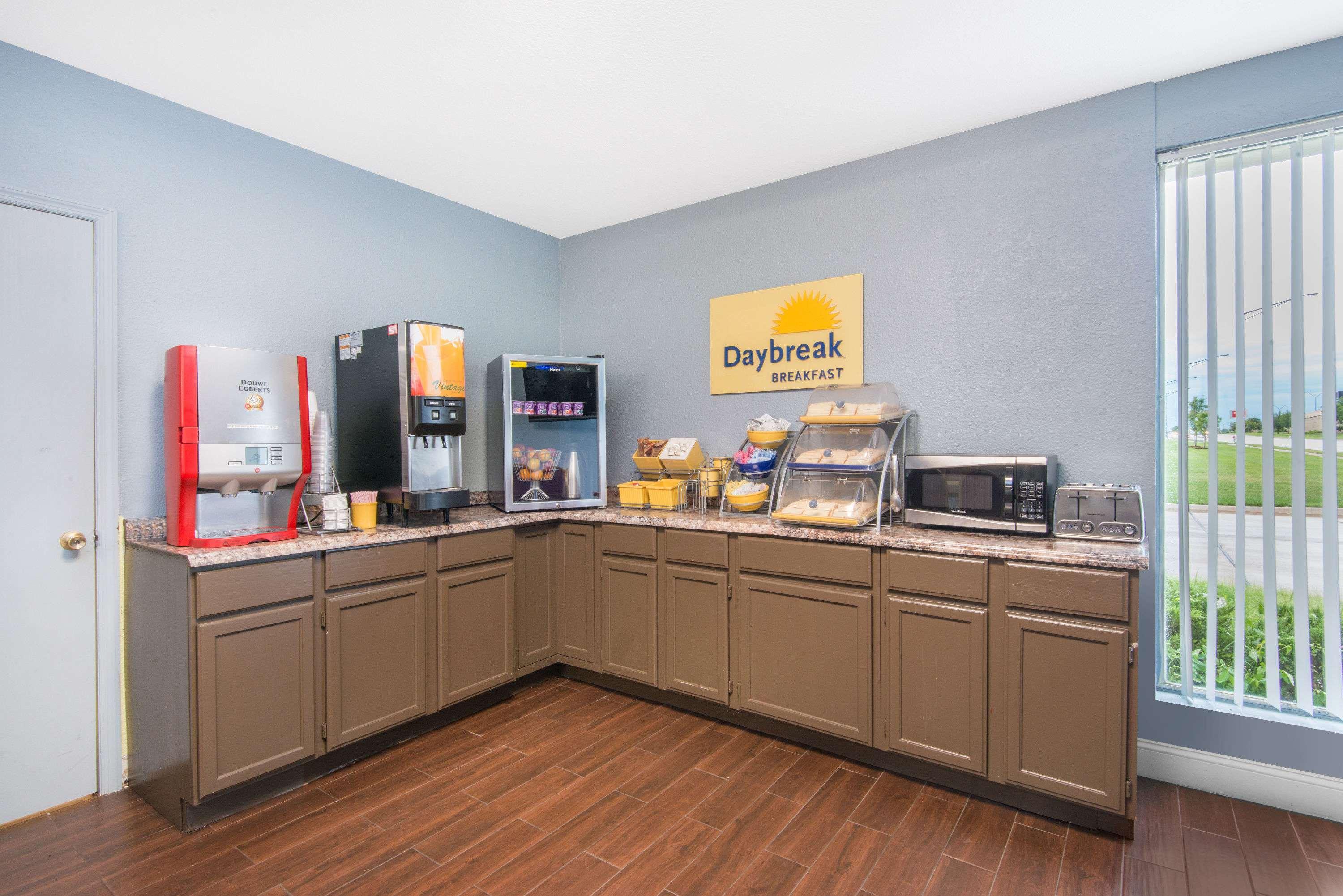 Days Inn and Suites by Wyndham Wichita East - photo 18