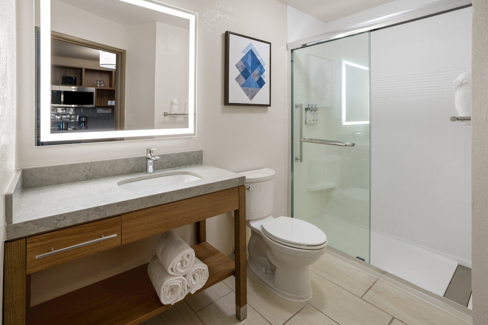 Candlewood Suites Richmond South by IHG - photo 38