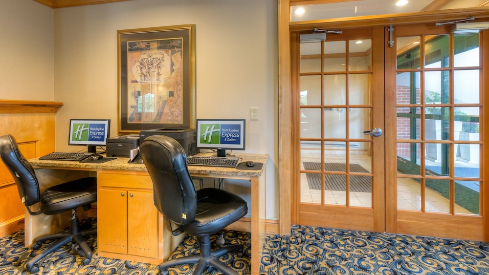 Holiday Inn Express and Suites Memphis Southwind - photo 24