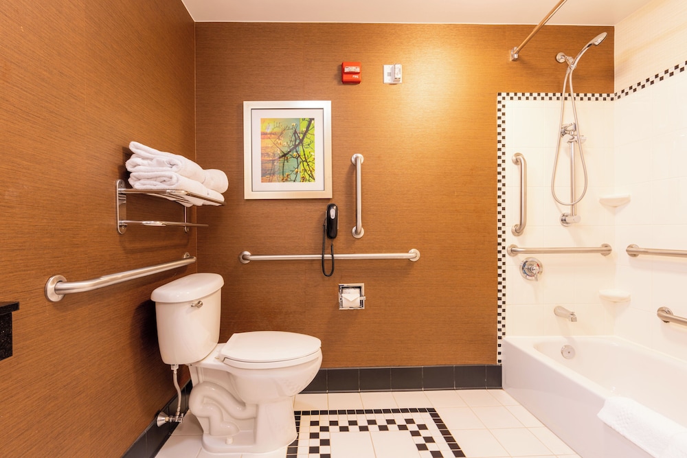 Fairfield Inn & Suites by Marriott Bedford - photo 10