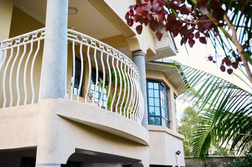 Forget your worries in this serene 5 Bedroom Villa — 4-Star Luxury Hotel in Nairobi, Kenya