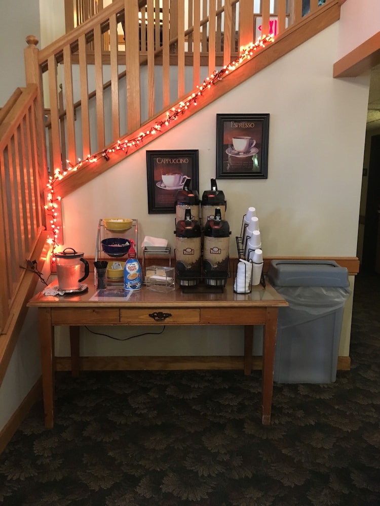 Moose Lake Lodge & Suites - photo 24