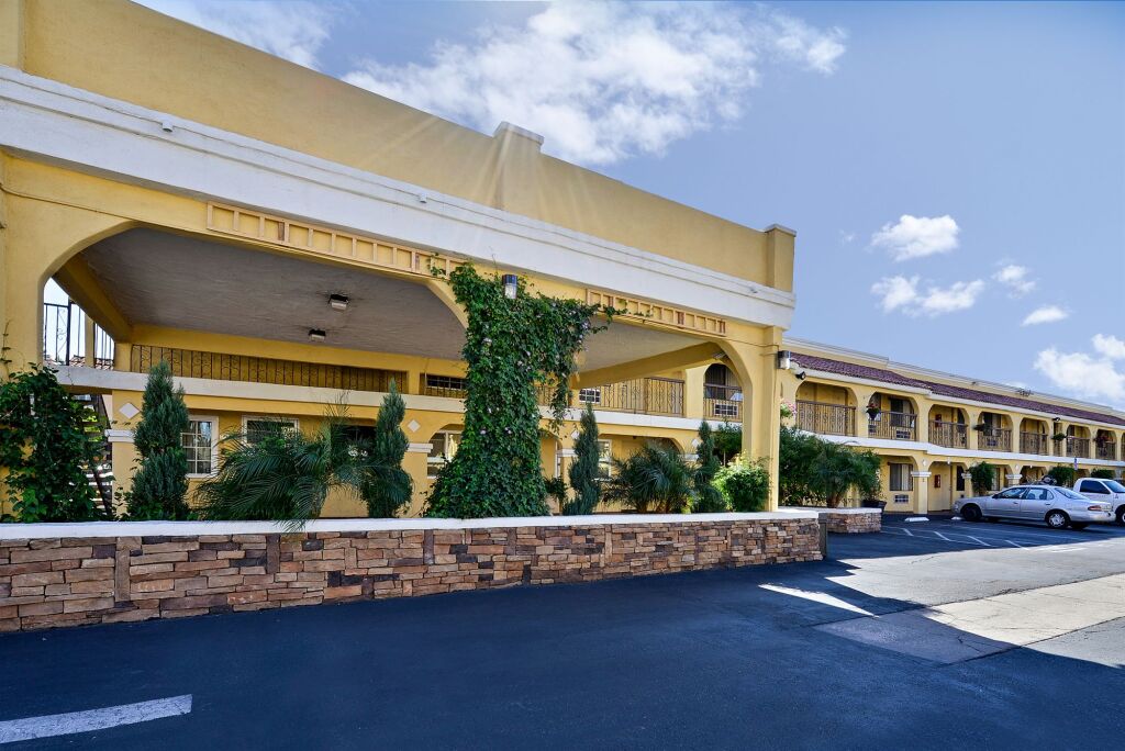 Econo Lodge Inn & Suites El Cajon San Diego East - featured photo