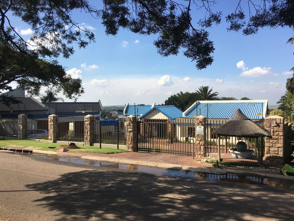 Isle La Breeze Guest House — 4-Star Luxury Hotel in Witbank, South Africa