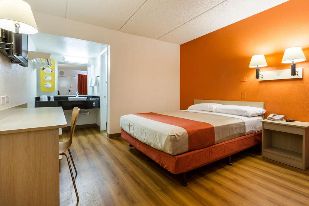 Motel 6 Tempe AZ Phoenix Airport Priest Dr - photo 6