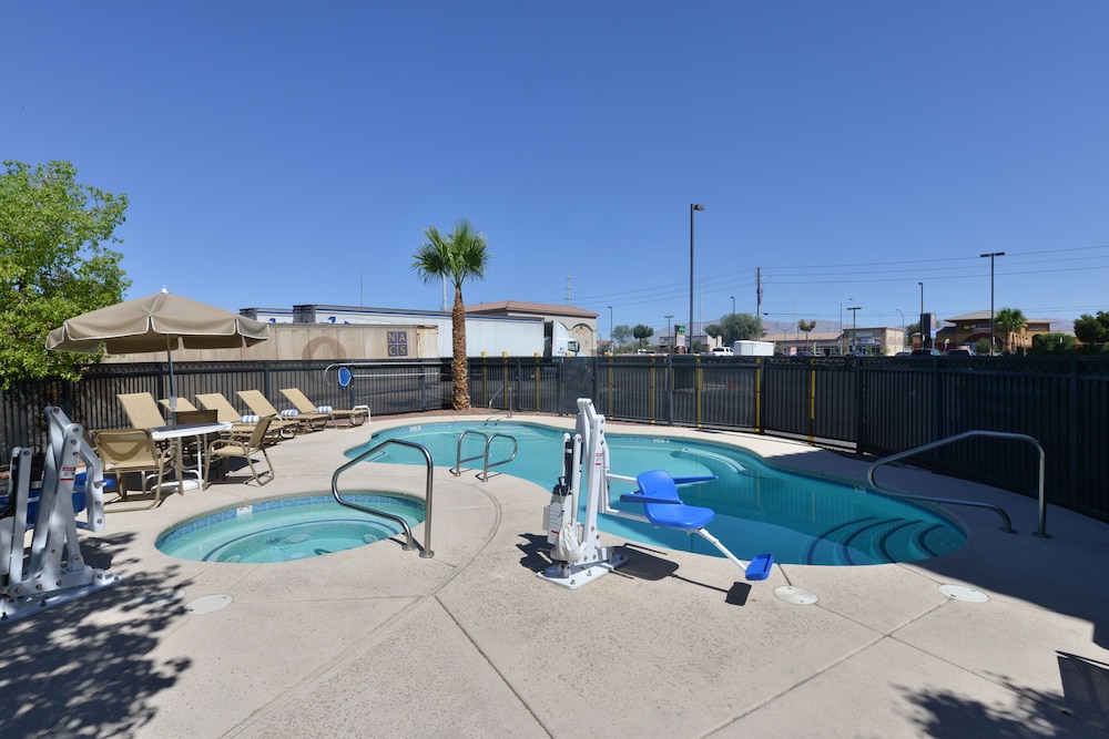 Comfort Inn & Suites Las Vegas Nellis - photo 25