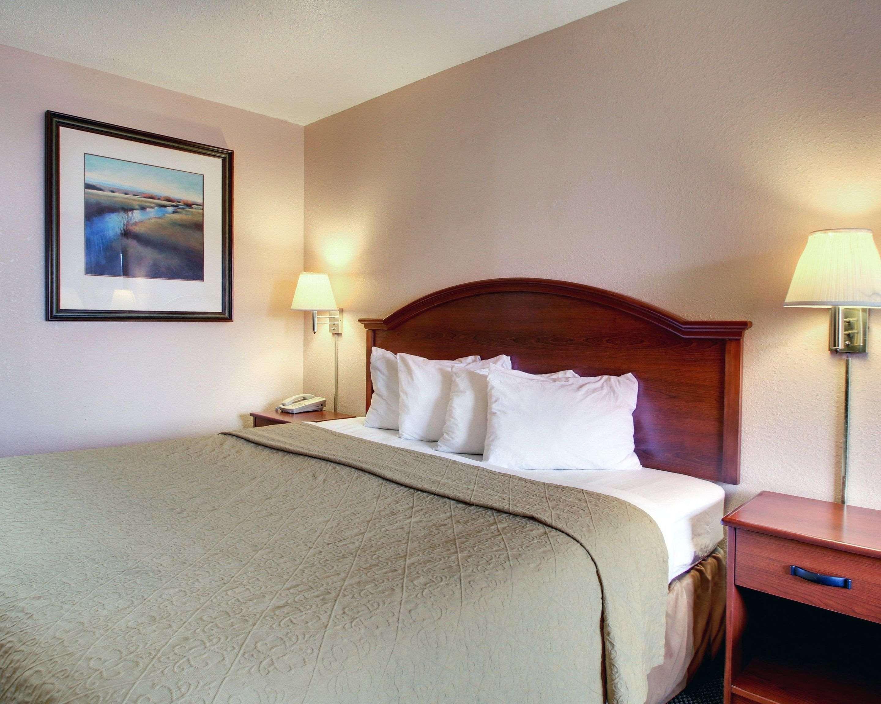 Rodeway Inn North - photo 23