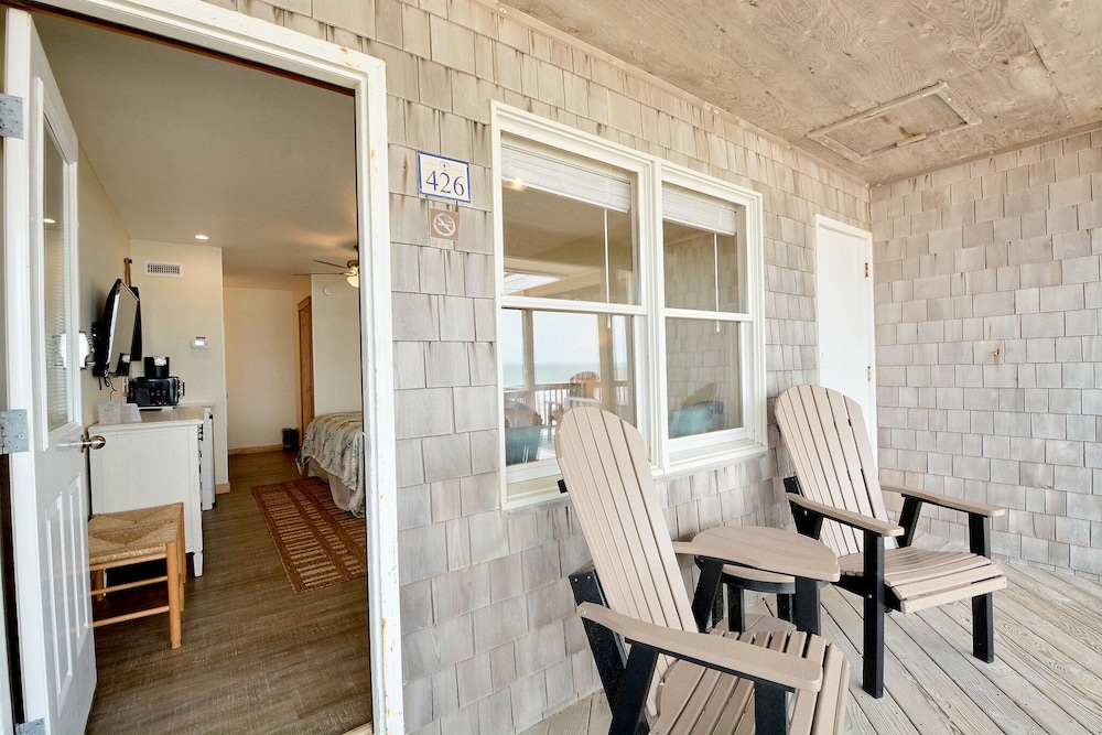 Lighthouse View Oceanfront Lodging - photo 50
