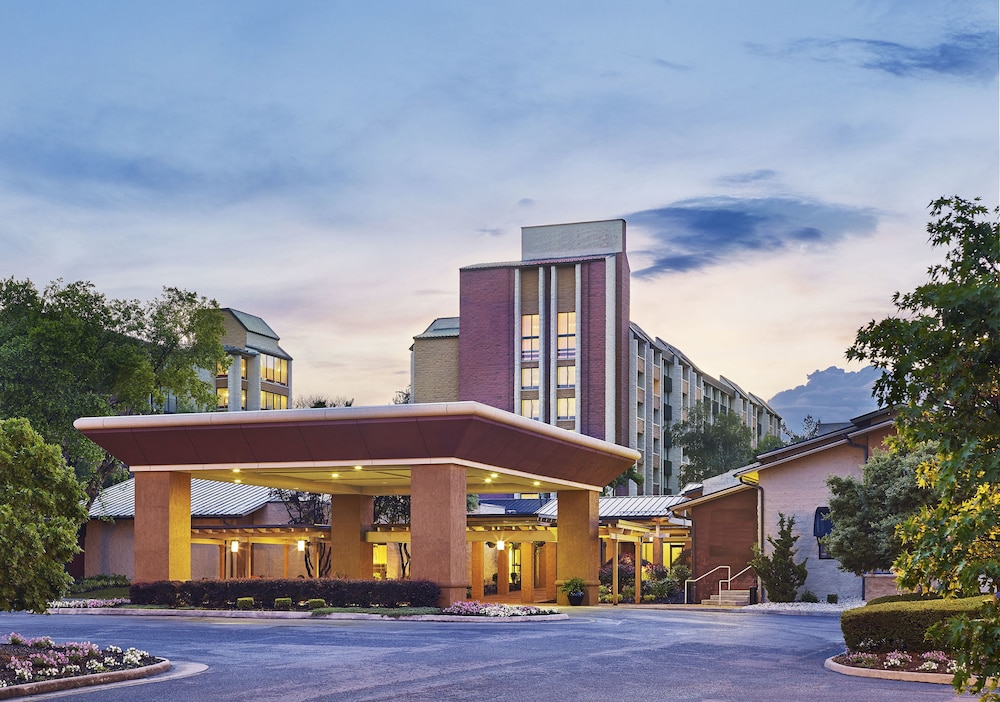 Sheraton Roanoke Hotel and Conference Center in Roanoke, United States