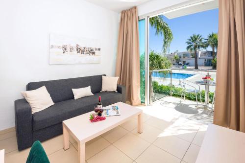 ALICIA Coralli Beachfront Apartment — 4-Star Luxury Hotel in Paralimni, Cyprus