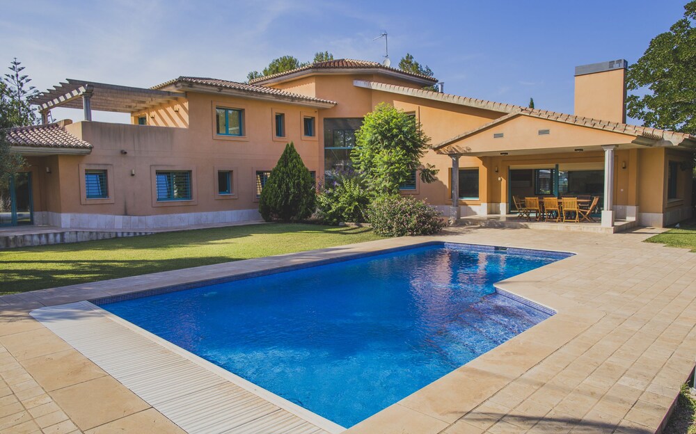 070 Villa Turqiuesa — 4-Star Luxury Hotel in Denia, Spain