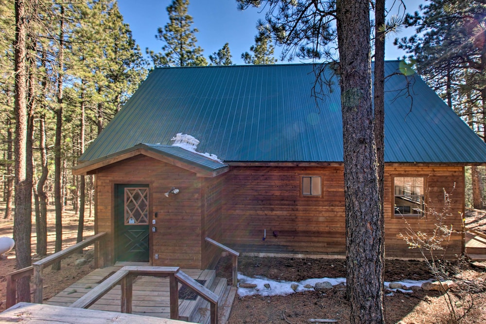 Family Cabin with Hot Tub 1 Mi to Angel Fire Resort - photo 20