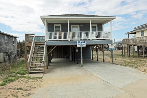 Kh5014 M & M Cottage — 4-Star Luxury Hotel in Kitty Hawk, United States