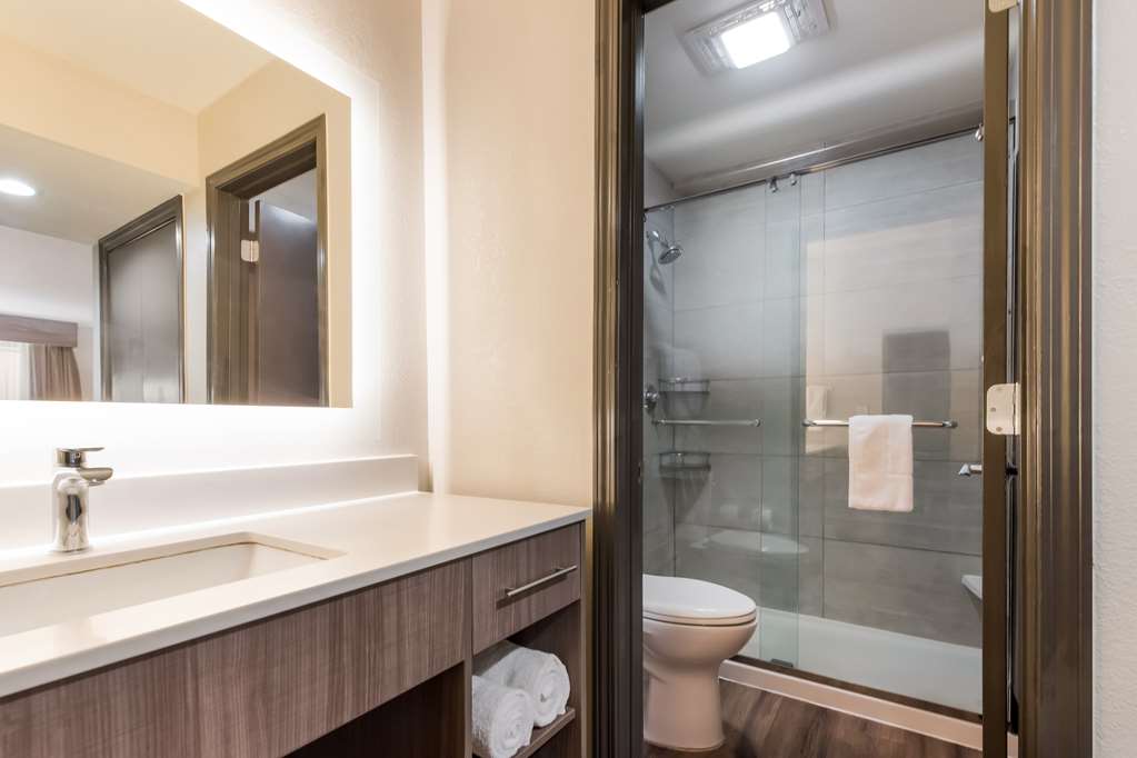 Best Western Fishkill Inn & Suites - photo 22