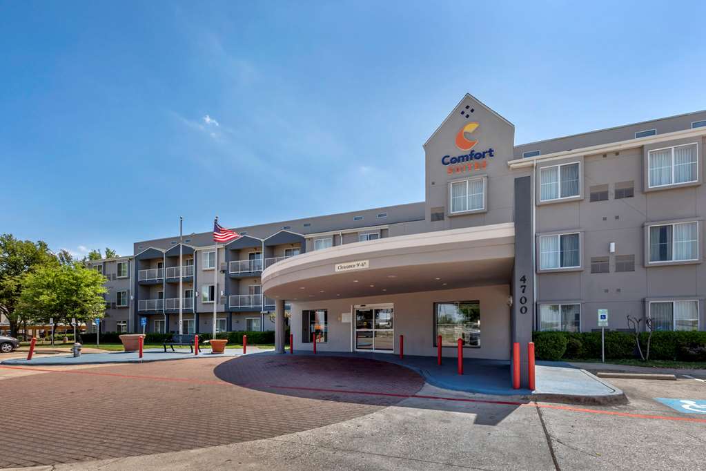 Comfort Suites DFW Airport in Irving, United States