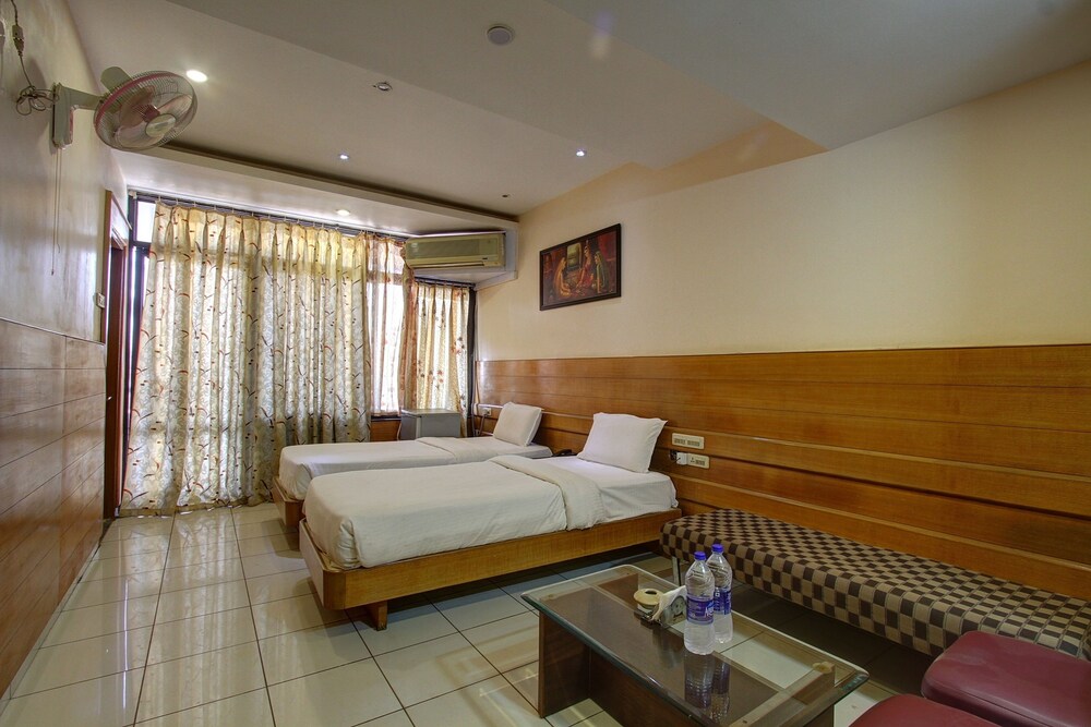 Hotel Rajsangam International in Badami, India