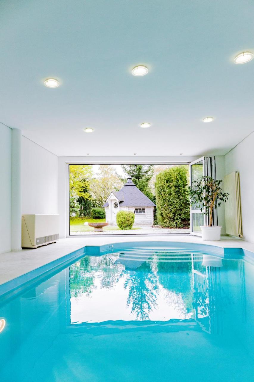 Dreamapartment La Vigna Stone Suite mit eigenem Indoorpool & Sauna & Grillhütte Weil am Rhein — 5-Star Luxury Hotel in Weil Am Rhein, Germany