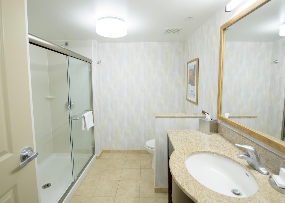 Hampton Inn Presque Isle Maine - photo 49