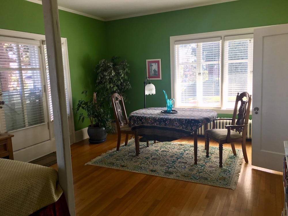 The Villa Bed & Breakfast - photo 22