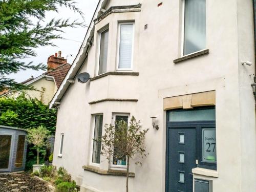 Tree of Life House Number 27 Bere Lane — 4-Star Luxury Hotel in Glastonbury, United Kingdom