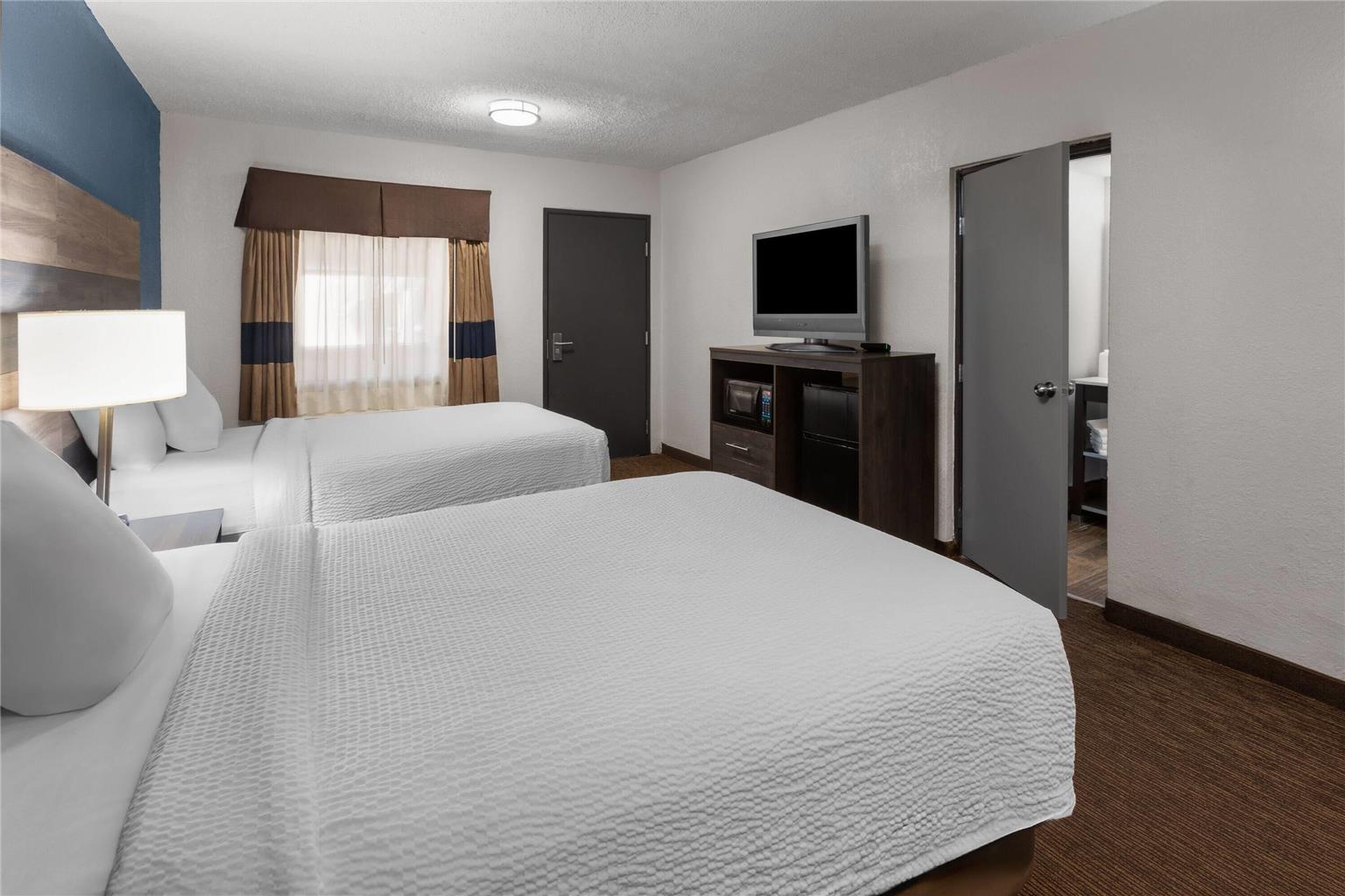Baymont by Wyndham Downtown Detroit - photo 25