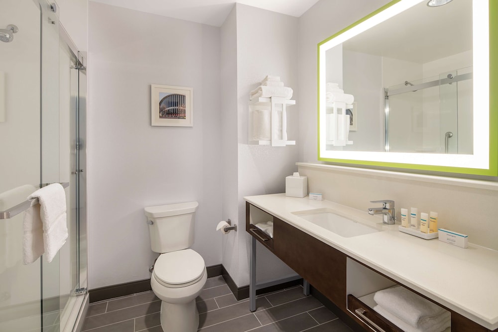 Hampton Inn & Suites Raleigh Midtown - photo 35