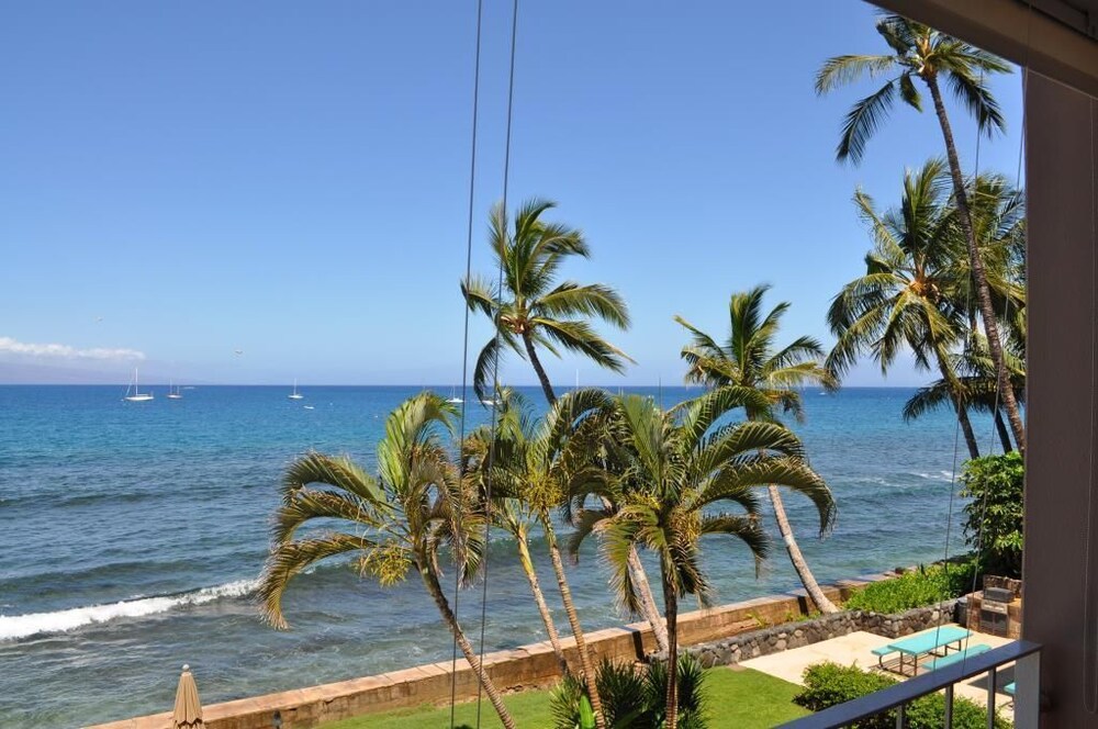 Lahaina Roads 309 by RedAwning - photo 24
