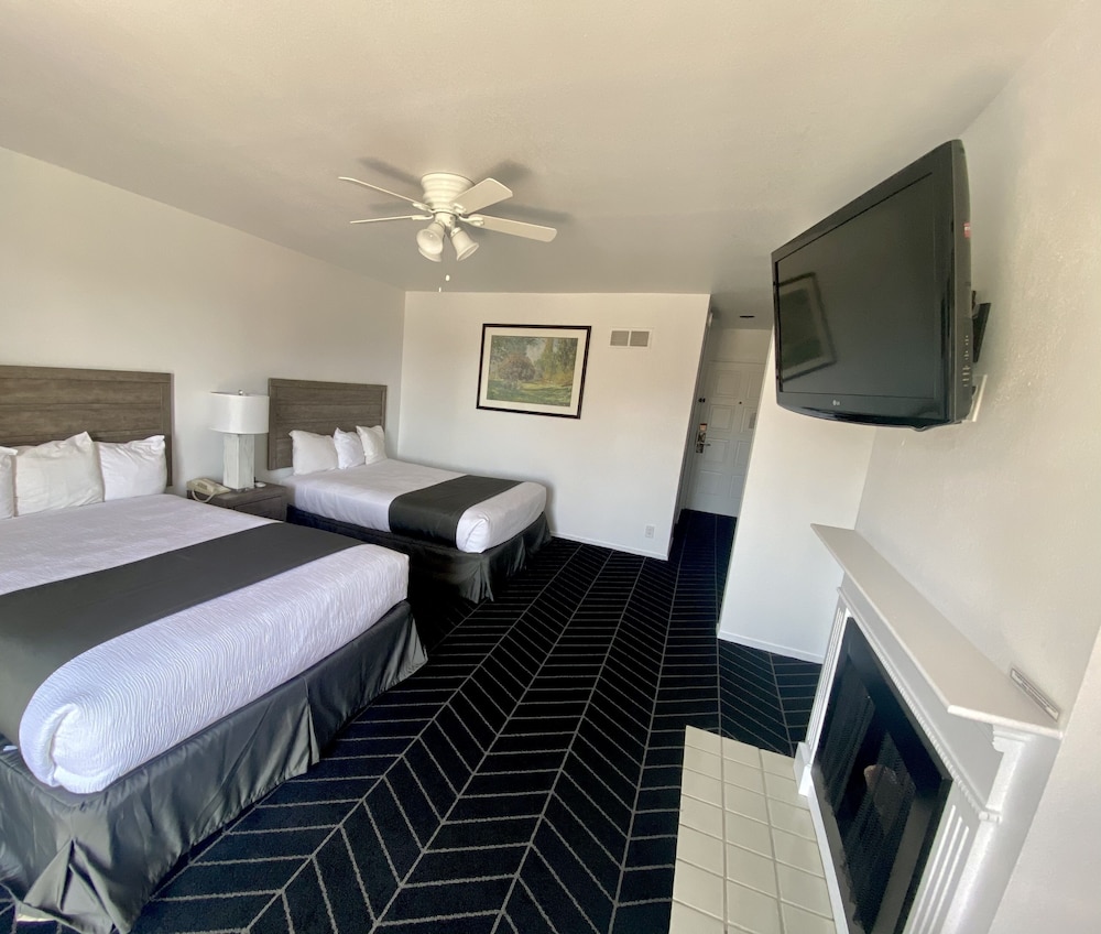 Masterpiece Hotel - photo 21