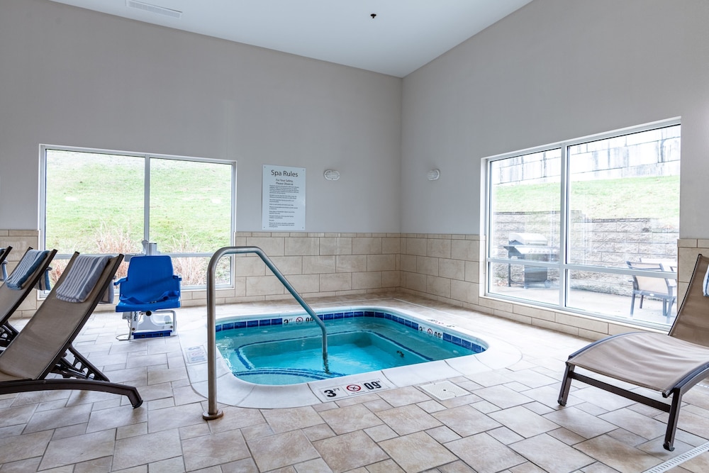 Holiday Inn Express & Suites New Martinsville by IHG - photo 32