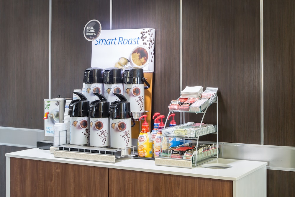 Holiday Inn Express Hotel & Suites Oxford by IHG - photo 31