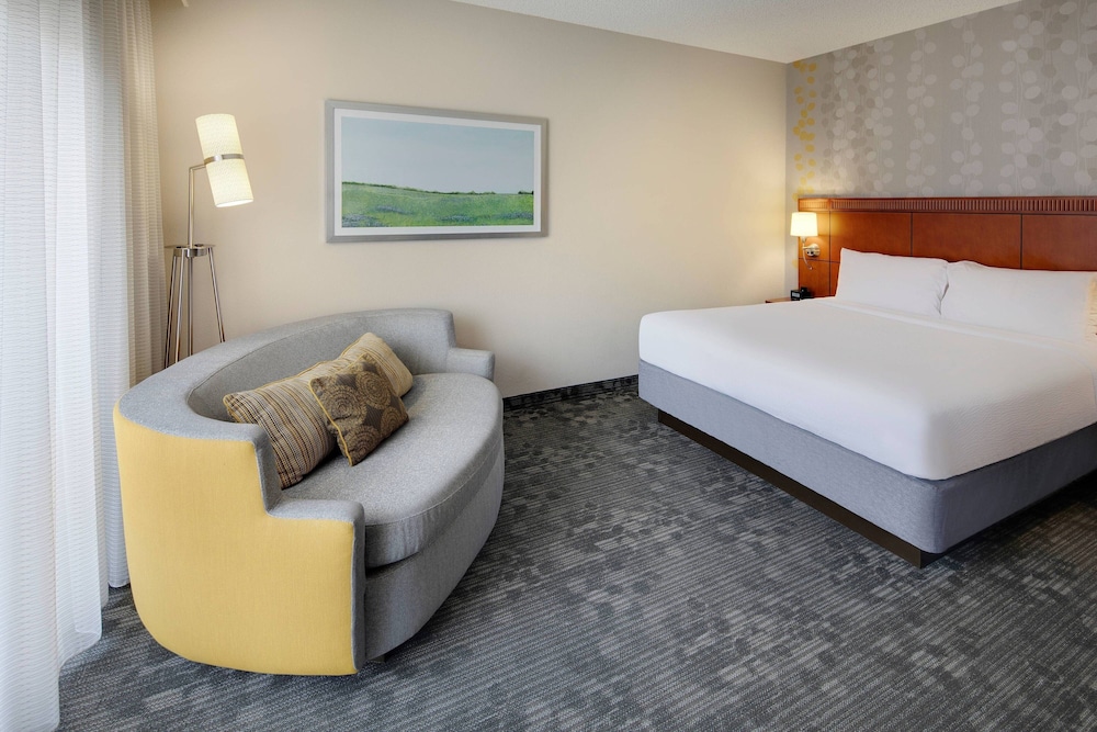 Courtyard by Marriott Addison Midway - photo 11