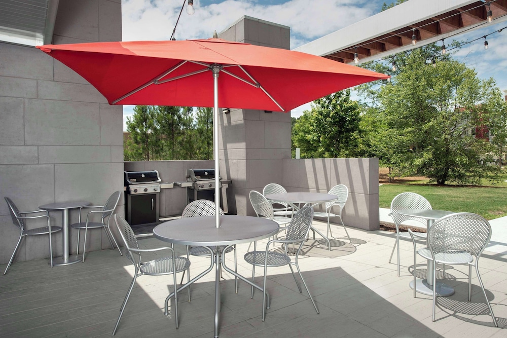 Home2 Suites by Hilton Summerville - photo 27