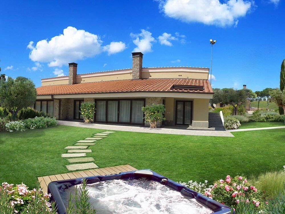 Cortona Golf Spa Resort — Cortona