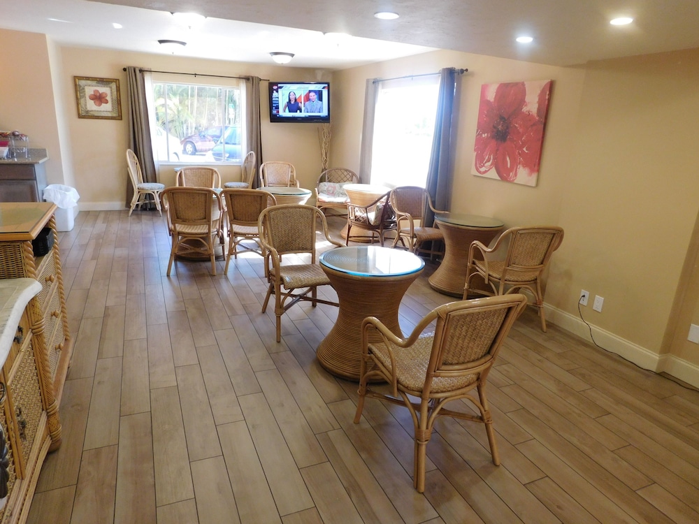 Hibiscus Suites Gateway to Siesta Key - photo 26