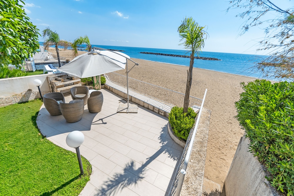 Villa di Lusso Sul Mare a Diamante Villa Ventre — 4-Star Luxury Hotel in Belvedere Marittimo, Italy