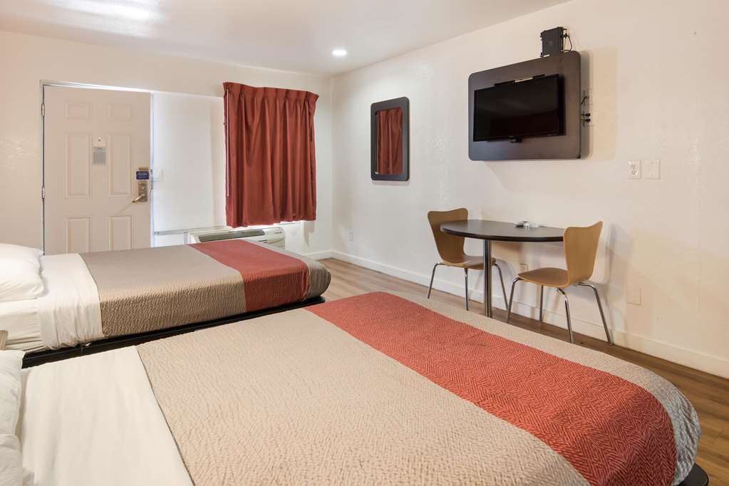 Motel 6 Fort Worth TX Seminary - photo 6