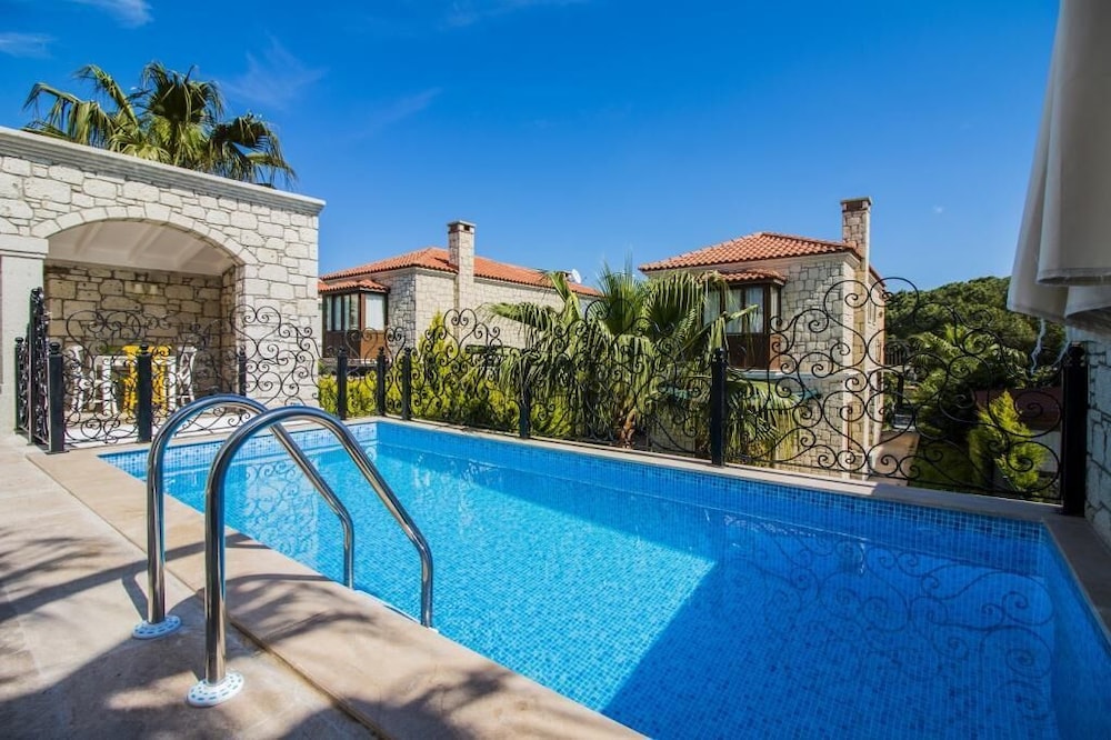 Fedora Alacati - carbon neutral hotel in Cesme