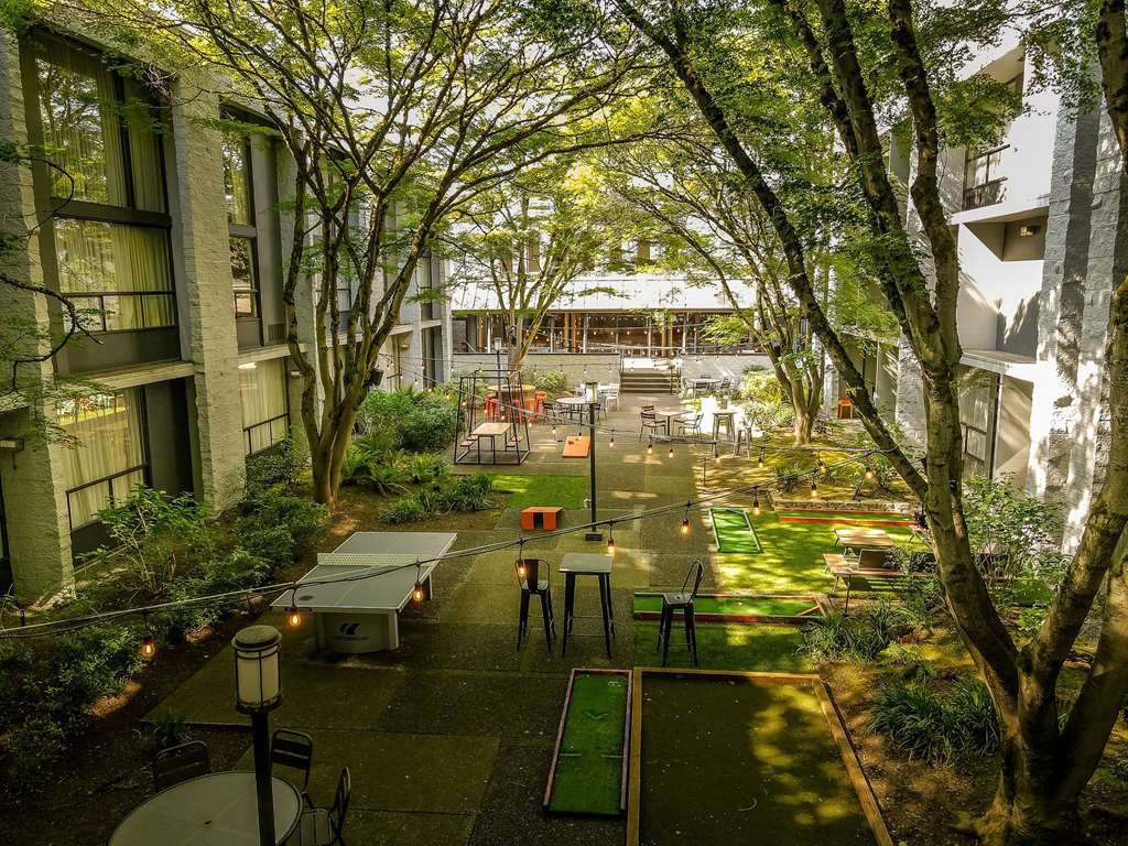 Hotel 116 A Coast Hotel Bellevue - photo 27