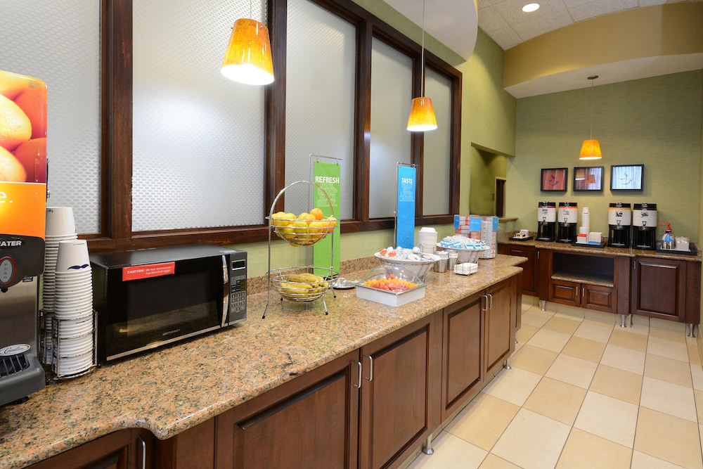Hampton Inn High Point - photo 31