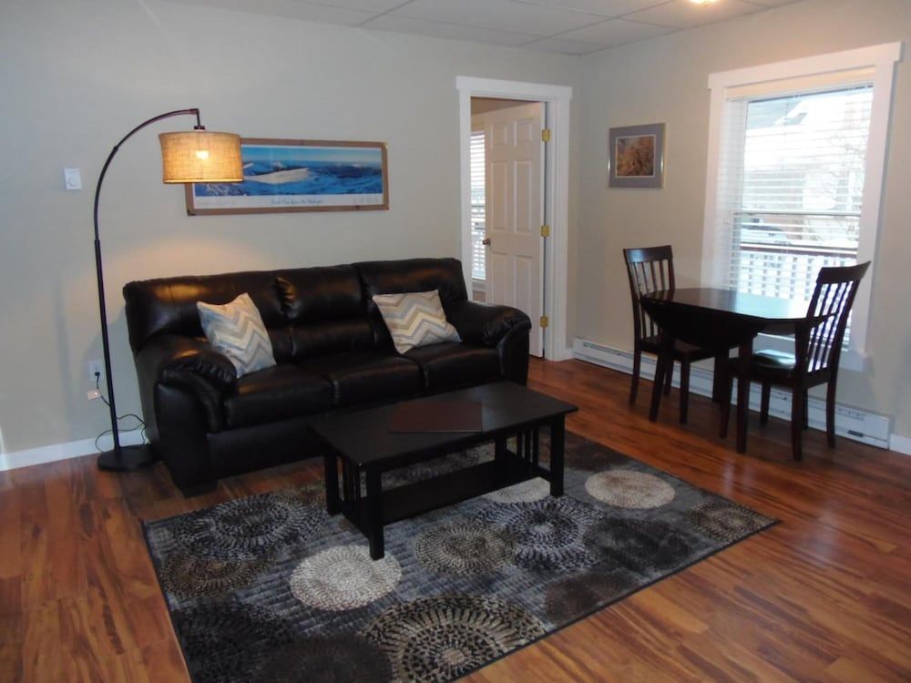 Strictly Moose Luxury Vacation Suites - photo 25