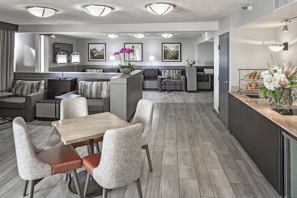 Hilton Sacramento Arden West - photo 39