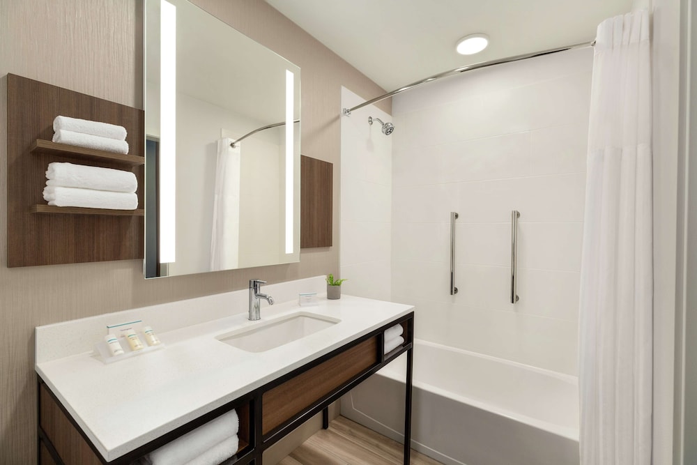 Hilton Garden Inn Seattle Airport - photo 17
