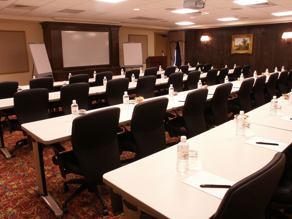 Normandy Farm Hotel and Conference Center - photo 28