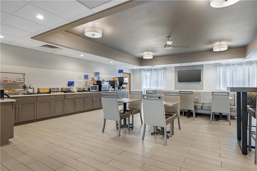 Best Western Brockport Inn & Suites - photo 2
