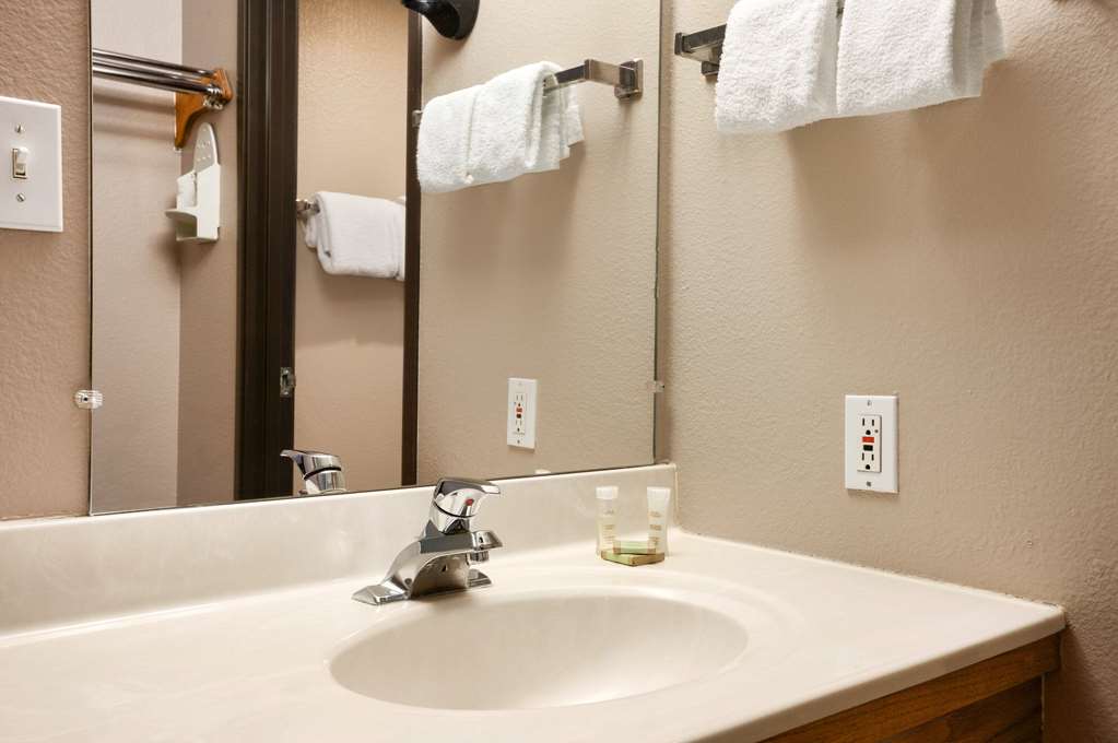 Super 8 by Wyndham Durango - photo 4